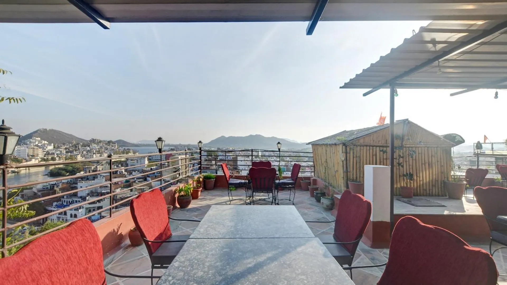 Hotel Girnar Villa Udaipur