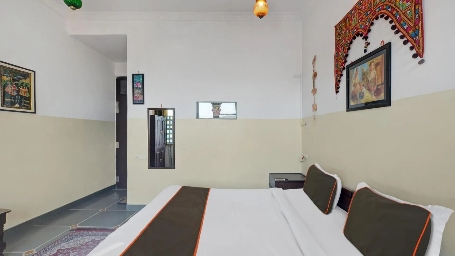Girnar Villa Udaipur India