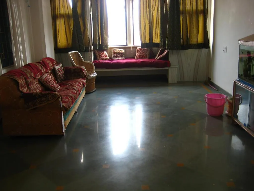 Hotel Girnar Villa Udaipur