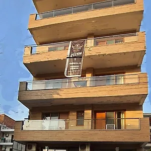 https://sunrise-hotel.top-gurgaonhotels.com