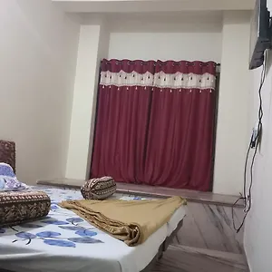Ek Hotel