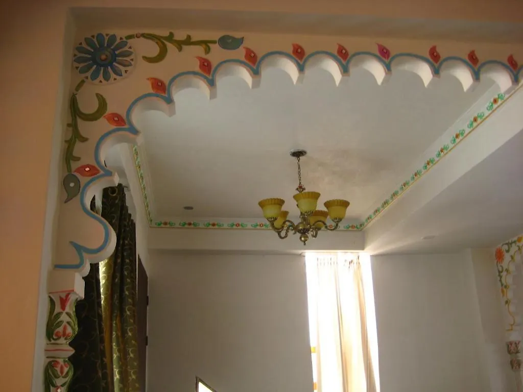 Girnar Villa Udaipur 4*,