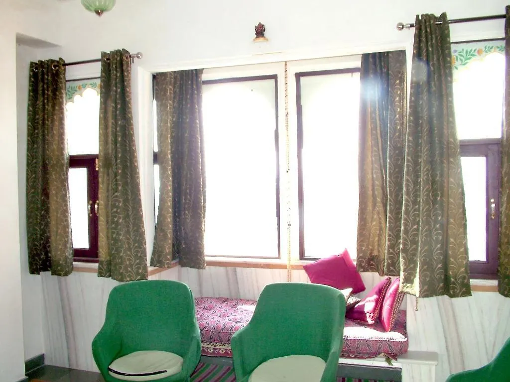 Girnar Villa Udaipur Hotel
